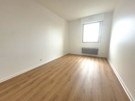 Location Appartement 4 pièces 99m² MARCQ EN BAROEUL 59700 - Photo 4