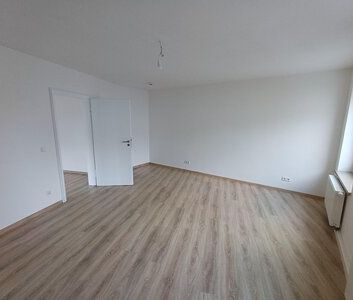 zentrale großzügige 2,5 Zimmer Wohnung - Photo 3