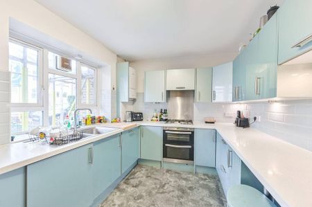 3 bedroom maisonette to rent - Photo 5