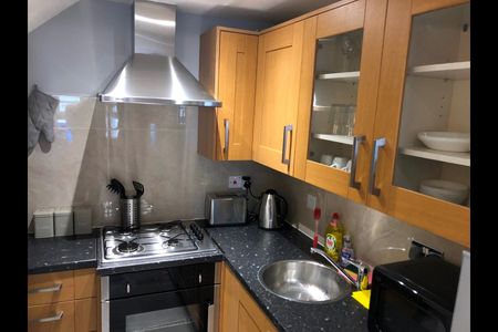 Studio Flat, Rosemont Road, W3 - Photo 5