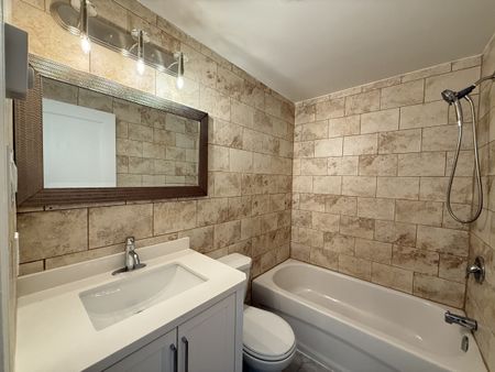 Montréal-Nord : Grand 3 ½ bachelor offert en location semi-meublée ! - Photo 5