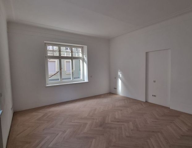 RESERVIERT: Wohnen mit Charme: sanierte Altbau-Wohnung im Herzen von Rosenheim! - Foto 1