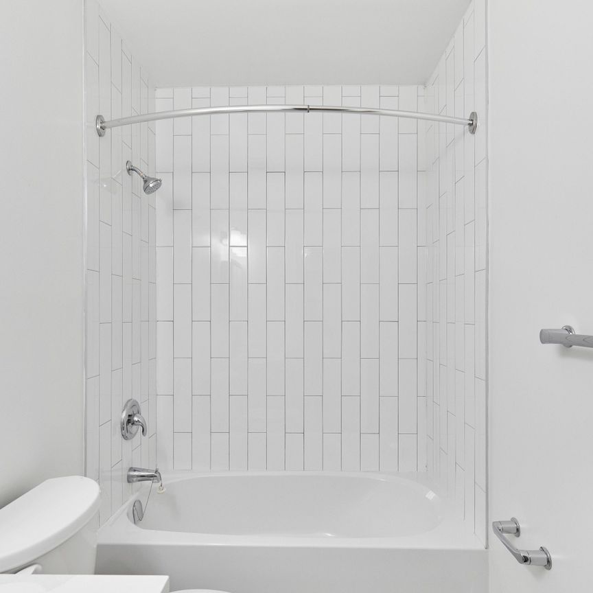 For Lease - 71 Guildwood Parkway Unit# 218, Toronto, Ontario - Photo 1