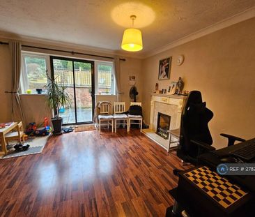 3 bedroom detached house to rent - Photo 2