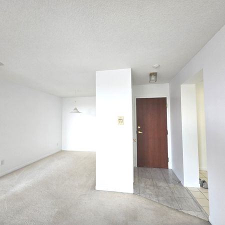 For Lease - 18 Hillcrest Avenue Unit# 1403, Toronto, Ontario - Photo 2