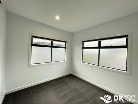 Comfy and Convenience Location - Photo 2