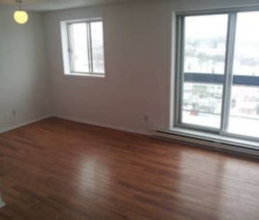 181 Regina Street North - Photo 2