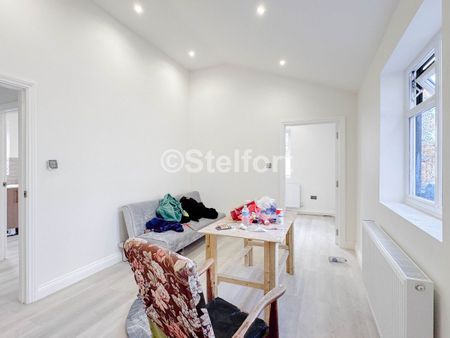 Seven Sisters Road, N15, London - Photo 2