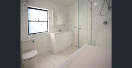 Modern Studio Apartment - Photo 3