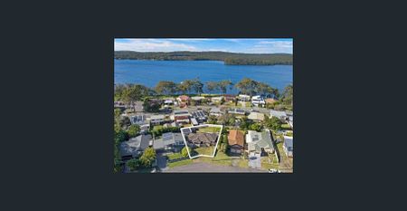 Impressive Family Retreat - Photo 4