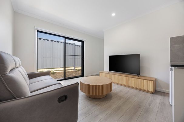 BRAND NEW SHARED ACCOMODATION - Photo 1