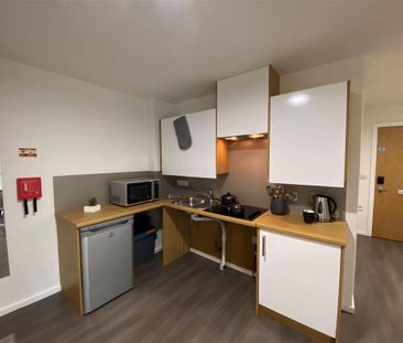 Studio to rent - Photo 5