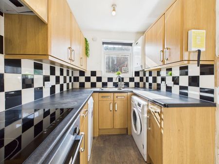 5 bedroom house to rent - Photo 2