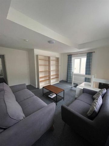 3 bedroom apartment to rent - Photo 3