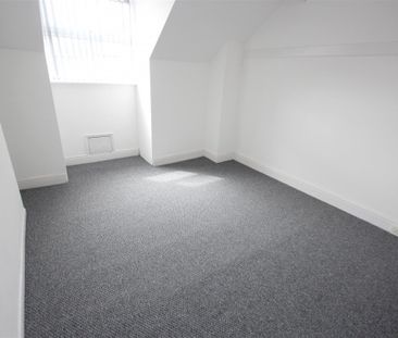 3 Bedroom House - Terraced To Let - Photo 3