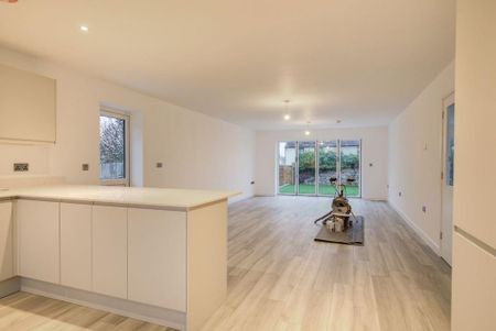 3 bedroom bungalow to rent - Photo 2