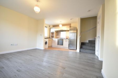 2 bedroom semi-detached house to rent - Photo 5