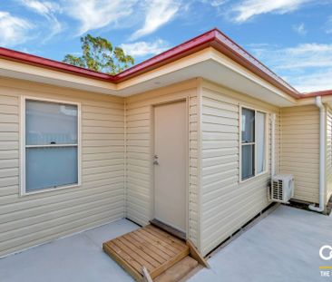 Beautiful Three Bedroom Granny Flat with Parking - Photo 4