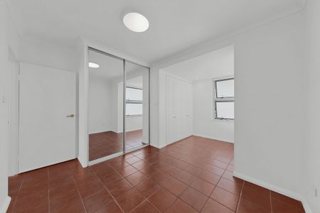 29/2-4 Notts Avenue, Bondi Beach NSW 2026 - Apartment For Rent | Domain - Photo 5