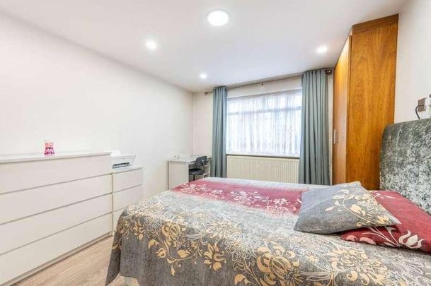 Coles Green Road, London, NW2 - Photo 1