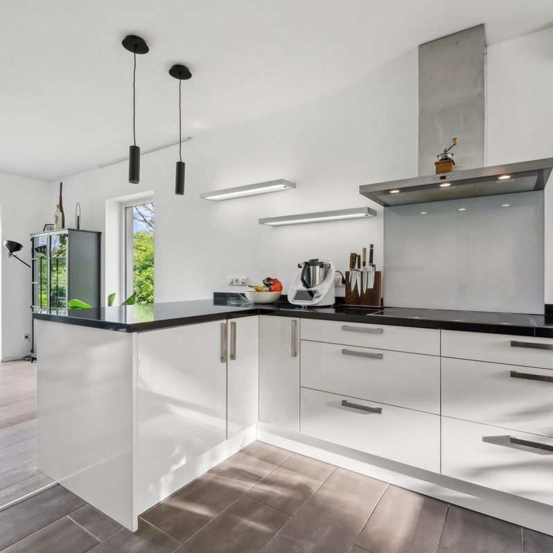 Freistehendes und effizientes Einfamilienhaus in hochwertiger Ausstattung auf großzügigem Grundstück - Photo 1