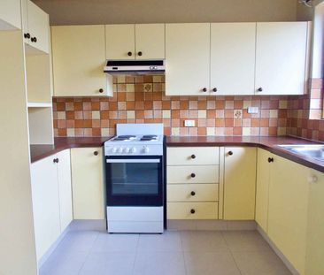 TWO BEDROOM TOWNHOUSE - Photo 5