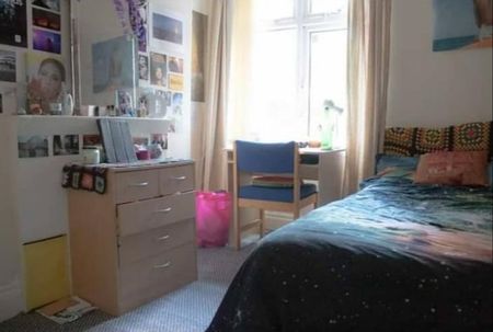 4 bedroom house to rent - Photo 2