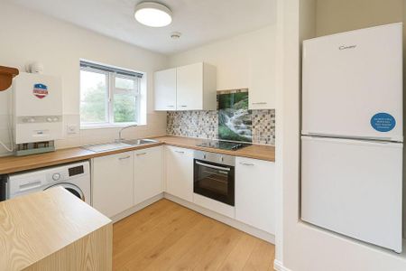 1 bedroom flat to rent - Photo 4