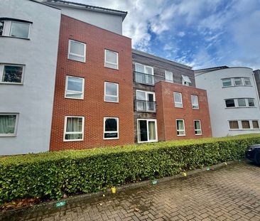 Romana Square, Altrincham - Photo 1