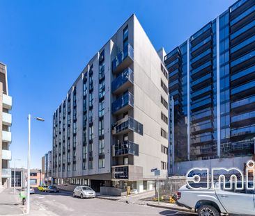 Perfect location - Photo 1