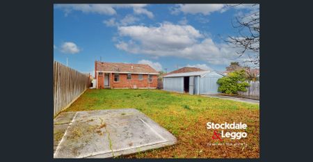 Ideally Located Family Home in the Heart of Fawkner - Photo 2