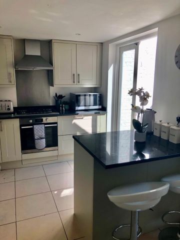 3 Bed Terraced House, Short Road, W4 - Photo 5