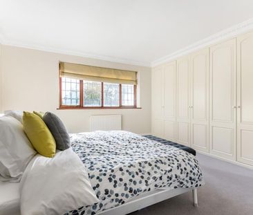 5 bedroom detached house to rent - Photo 4