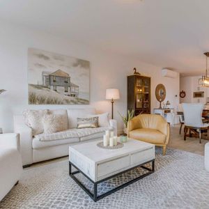 Charmant Appartement 4 1/2 à louer - Sherbrooke | Ascenseur et internet inclus - Photo 2