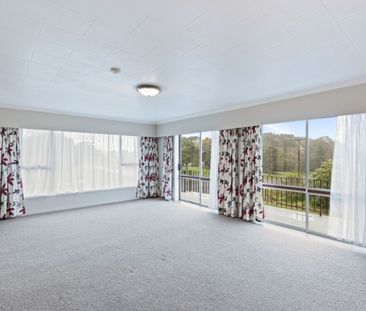 Available Now on Cracroft - Photo 6