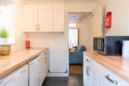5 bedroom house to rent - Photo 2