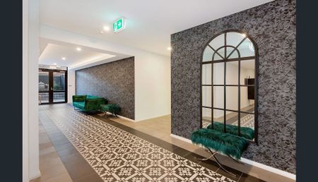 Near New Stylish Two Bedroom Apartment - Photo 5