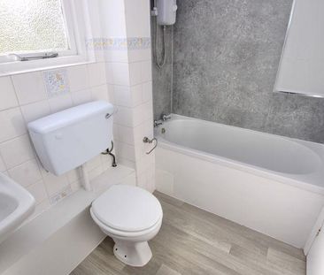 4 bedroom terraced house to rent - Photo 6