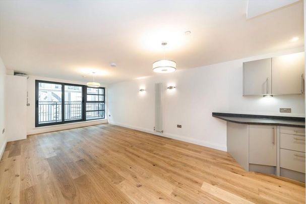 2 bedroom flat to rent - Photo 1