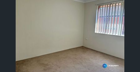 Renovated 2 bedroom apartment with garage - Photo 2