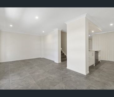 Welcome to 24 Murchison, located in the New White Rock estate. - Photo 1