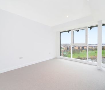 Astell Road Kidbrooke SE3 - Photo 5