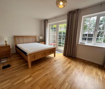 4 bedroom terraced house to rent - Photo 2