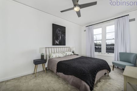 Spacious unit, close to popular Beaumont Street cafe/retail strip. - Photo 5