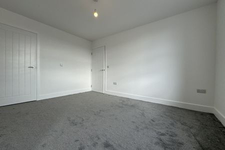 Elmer Street North - Photo 2
