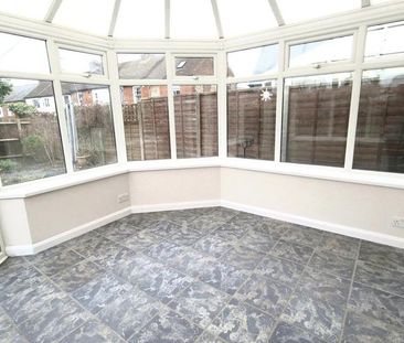 2 bedroom semi-detached house to rent - Photo 5
