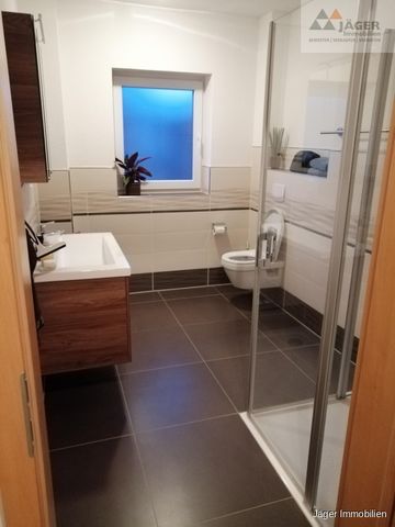 schöne Wohnung mit Fahrstuhl - Photo 5