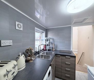 1 bedroom flat to rent - Photo 6