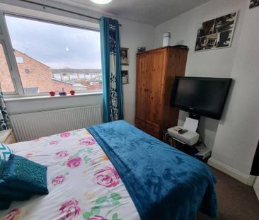 3 bedroom terraced house to rent - Photo 6