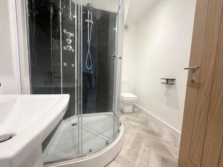 3 bedroom semi-detached house to rent - Photo 4